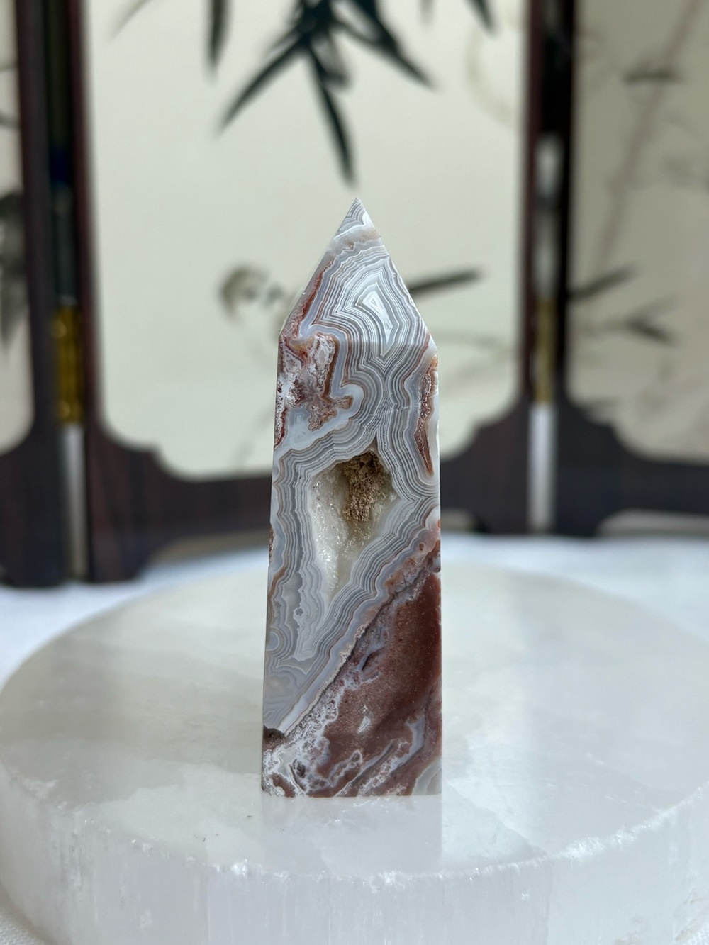 Red Mexican crazy lace agate tower - Picture 2 of 4